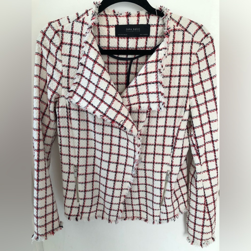 Women’s blazer jacket. Plaid pattern, zipped pockets. ZARA BASIC. MEDIUM.